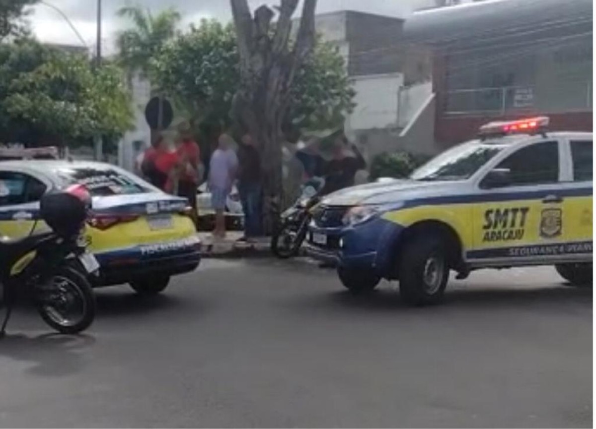 Homem foge de abordagem da SMTT e abandona carro com mulher e crianças em Aracaju | Sergipe