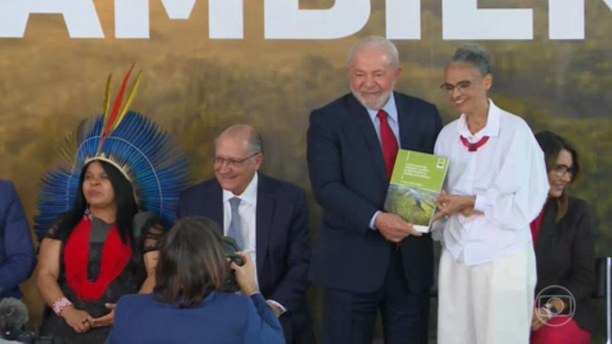 Lula e Marina Silva lançam nova fase de plano contra o desmatamento da Amazônia | Jornal Nacional