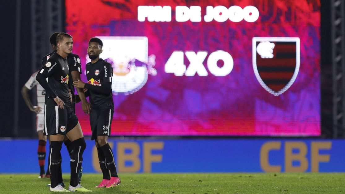 Veja os melhores momentos da goleada do Red Bull Bragantino sobre o Flamengo pelo Brasileirão