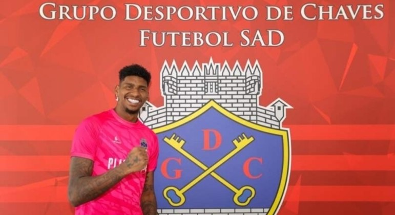 Clube português anuncia a contratação do goleiro Hugo - Esportes