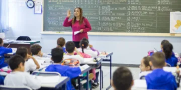 SP abre concurso de remoção para professores da rede estadual