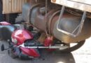Dracena – Acidente entre caminhão e moto deixa motociclista ferido
