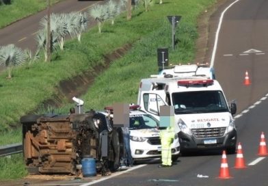 Dracena – Capotamento na SP-294 deixa condutor ferido