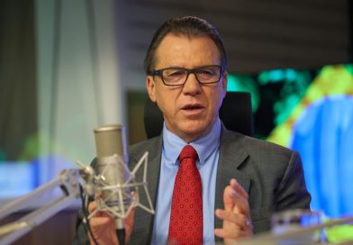 Jornada 6×1 é cruel, diz ministro do Trabalho, Luiz Marinho