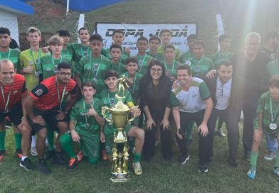 Dracena – Na Copa AMNAP de Futebol – Categoria Ouro,  foi vice-campeã