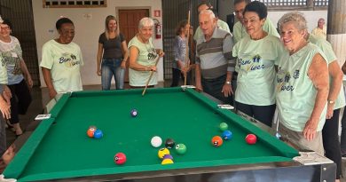 Tupi Paulista –  Mesa de bilhar para  idosos