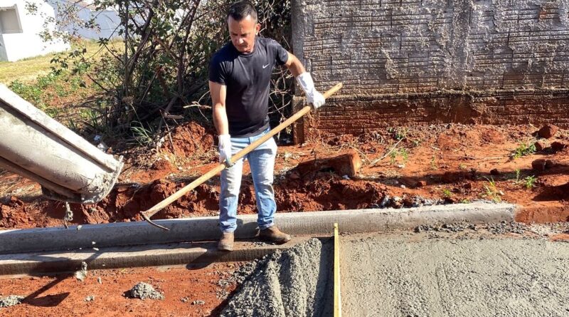 Monte Castelo – Prefeito é mão de obra literalmente
