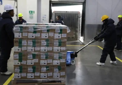Brasil recebe lote de medicamento para tratar câncer de mama no SUS