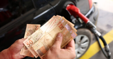 Petrobras reduz preço da gasolina em 4,9%