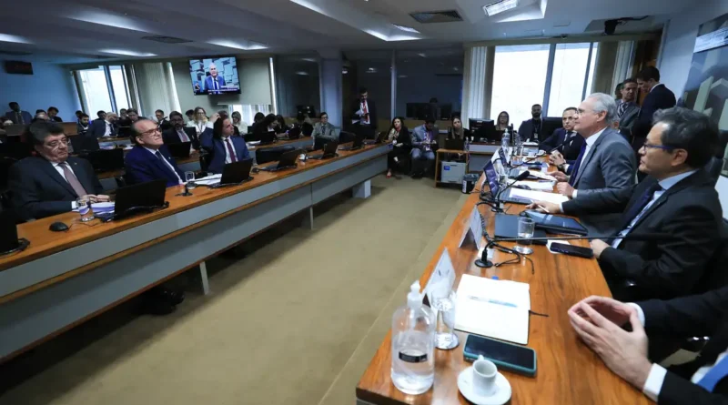 Comissão do Senado aprova isenção do IR para quem ganha até RS 5 mil