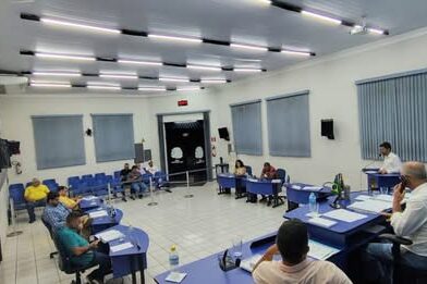 Junqueirópolis -Câmara aprova convênio de saúde e créditos orçamentários na 41ª Sessão Ordinária