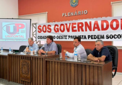 Prefeitos e vereadores da região  cobram mais recursos do Estado